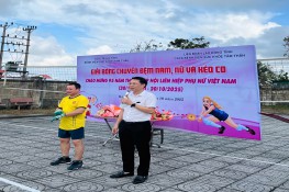 Bệnh viện Sức khỏe tâm thần Hà Tĩnh tưng bừng tổ chức giải bóng chuyền đệm nam, nữ, kéo co, chào mừng ngày 20/10